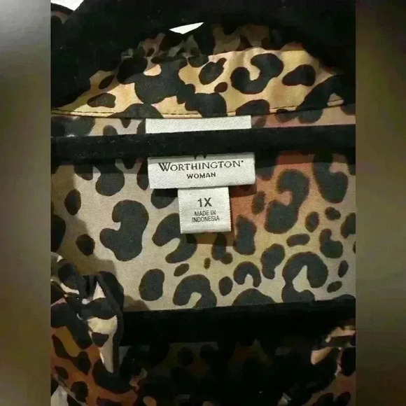 Worthington Leopard Print Blouse - Picture 3 of 3